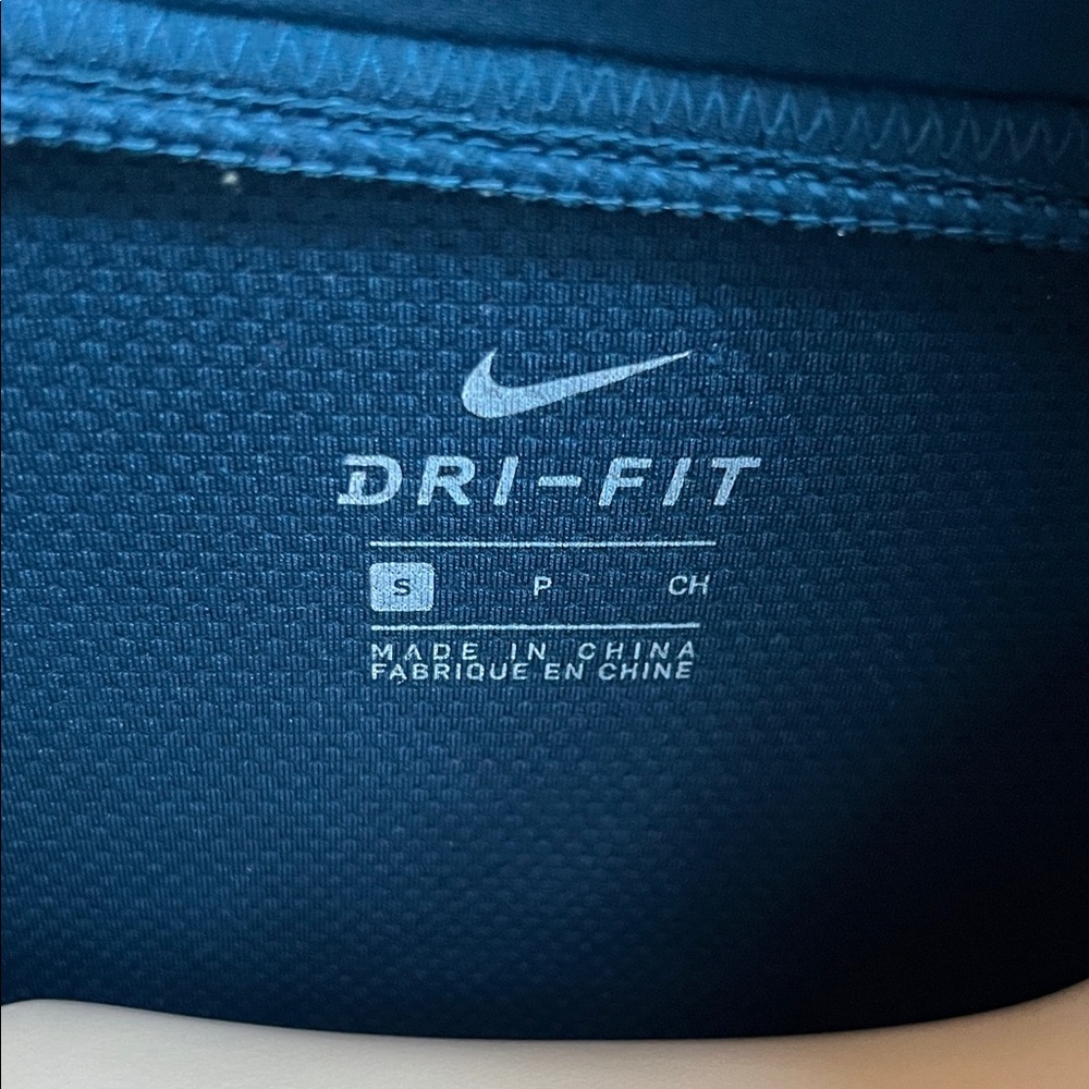 Nike Dri-FIT cropped Blue dry fit athletic Top with. Zip up neck - Picture 2 of 7